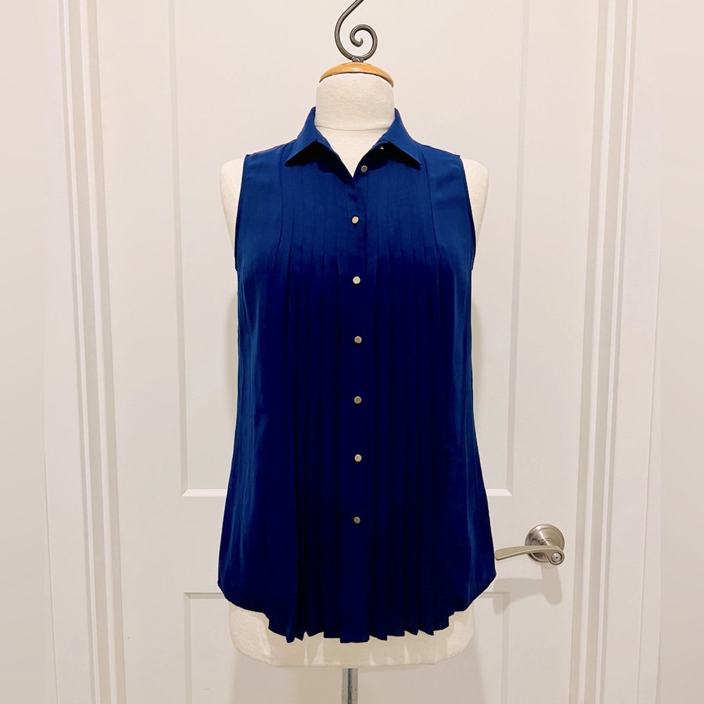 Banana Republic Pleated Sleeveless Top